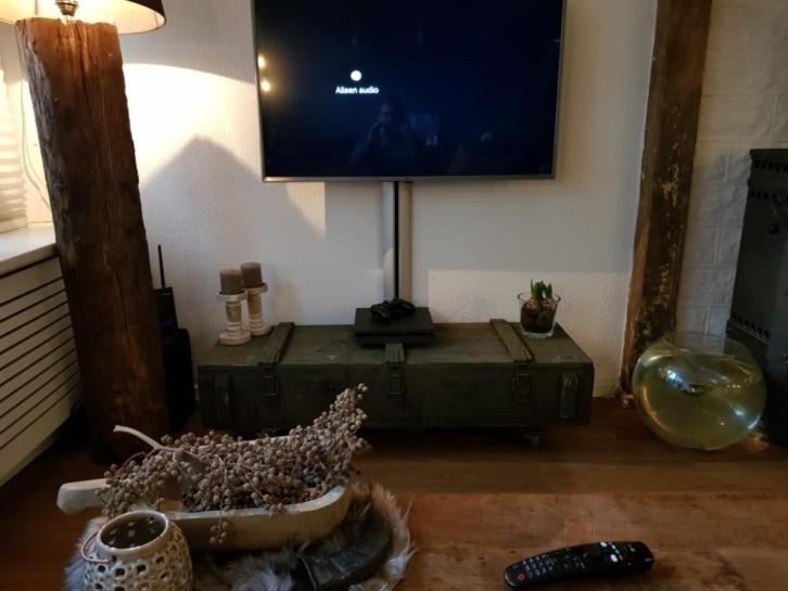 tv meubel. tv meubel.