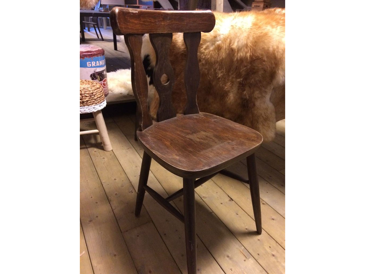 Ontvangst Anoi thuis Handelsonderneming Bullinga - Skulls & Deco > Antieke houten stoelen
