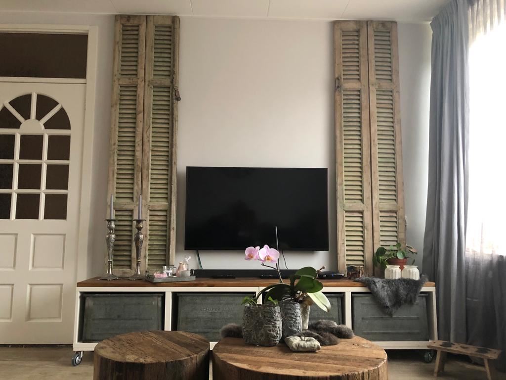 Zinken bakken + luiken. Zinken bakken + luiken.