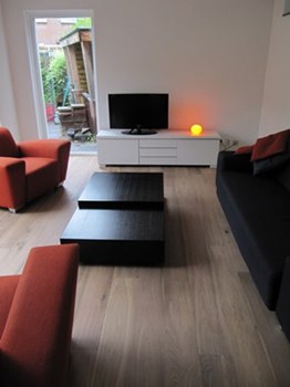 Fam. van Damen uit Dordrecht. Lamelparket 14x189mm. Gerookt en wit geolied.