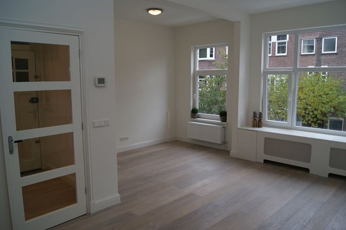 Mythos BV uit Den Haag.
Lamel 15x190 gerookt en wit geolied.
Afgewerkt met Osmo mat / transparant 3062 Mythos BV uit Den Haag.
Lamel 15x190 gerookt en wit geolied.
Afgewerkt met Osmo mat / transparant 3062
