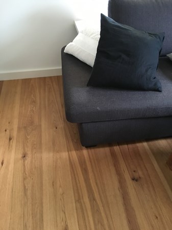 Fam. Blauwendraat uit Woudenberg.
Lamelparket 14x190mm. 
Naturel geolied. 
