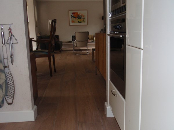 Fam. de Graaf uit Vriezeveen.. Duoplank onbehandeld daarna wit geolied(Woca) + afwerklaag Osmo mat. . 19x235mm.