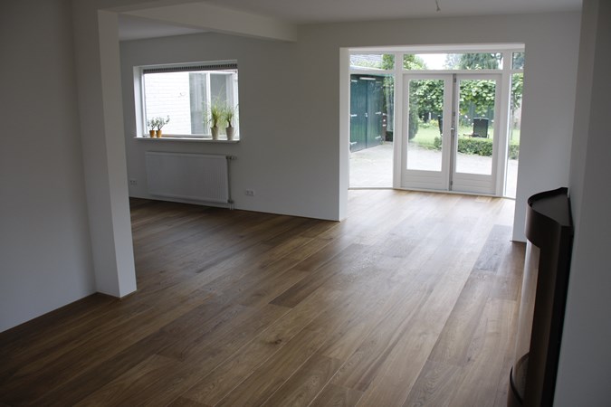 Fam. v/d Sar uit Bennekom.. Duoplank gerookt en naturel geolied 19x235mm.