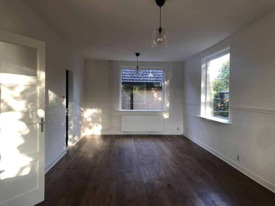 Eiken duoplank 10x150mm , 1e laag Osmo Grafiet afgewerkt met Osmo 3062 mat.