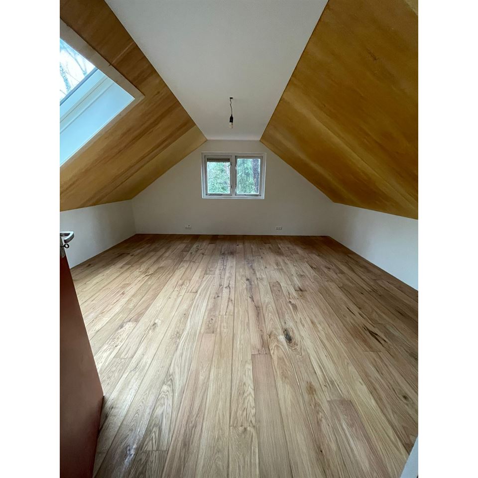 Eiken duoplank 10x150 afgewerkt met 3062 van Osmo.