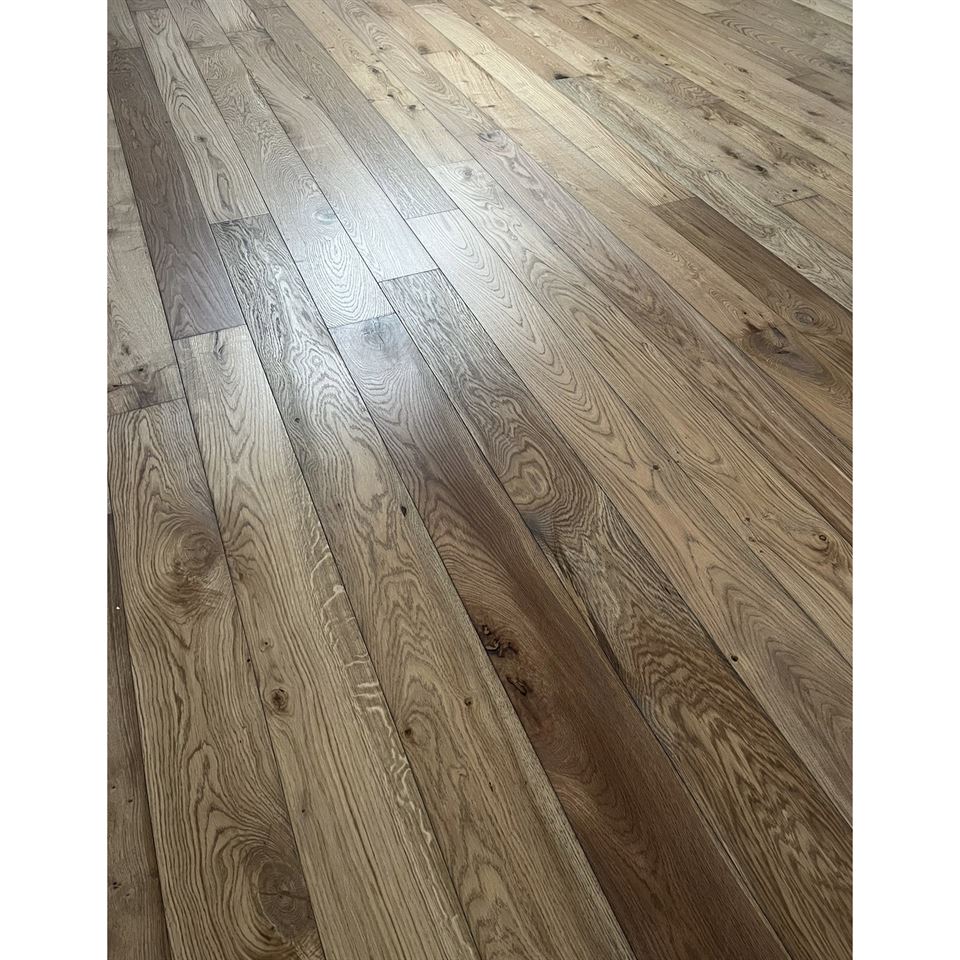 10x150 eiken duoplank afgewerkt met Osmo Grafiet en 3062