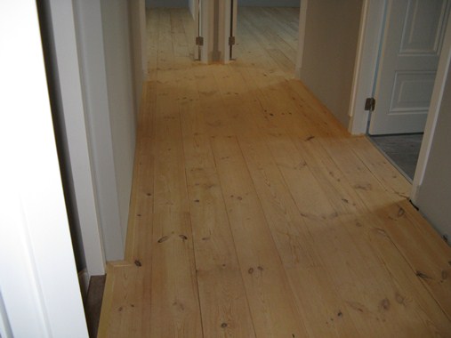 Fam. Bakhuizen v/d Brink uit Alverna.. Grenen 180mm.. Onbehandeld.