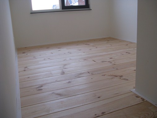 Fam. Rookmaker uit Amsterdam.. Grenen 195mm A.. Onbehandeld.