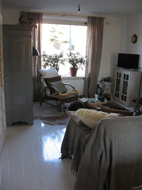 De Ruijter uit Rhenen,. Grenen 180mm.. Wit gelakt.