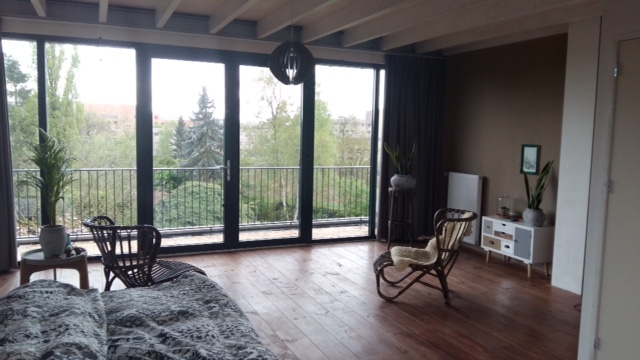 Fam. Weegen uit Nijmegen. 
Grenen vloer / vloerdelen 195mm A.
2x behandeld met Woca olie Walnut en Woca olie Naturel half om half gemengd.