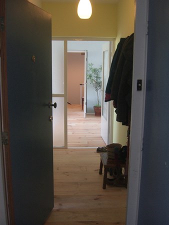 Fam. Oosterom uit Utrecht. Grenen 180mm. Behandeld met Osmo hardwax-olie mat/transparant.