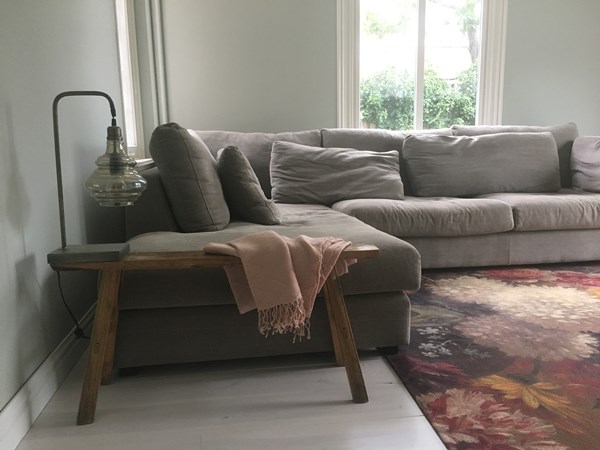 Fam. Woolderink uit Arnhem.
Grenen planken 195mm A.
Wit gelakt.