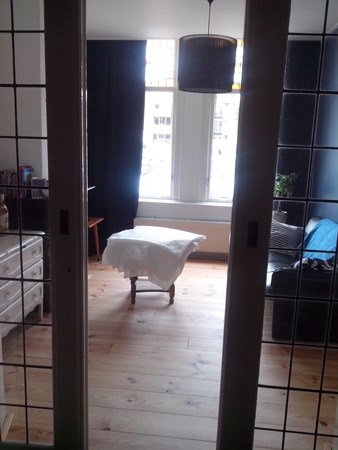 Fam Kramer uit Amsterdam,
Grenen vloerdelen 195mm A.
2x behandeld met Osmo hardwax-olie mat / transparant 3062 Fam Kramer uit Amsterdam,
Grenen vloerdelen 195mm A.
2x behandeld met Osmo hardwax-olie mat / transparant 3062