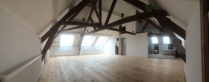 Fam. Aben uit Gennep. 
Grenen vloer / vloerdelen 195mm A.
2x behandeld met Osmo hardwax-olie mat / transparant 3062