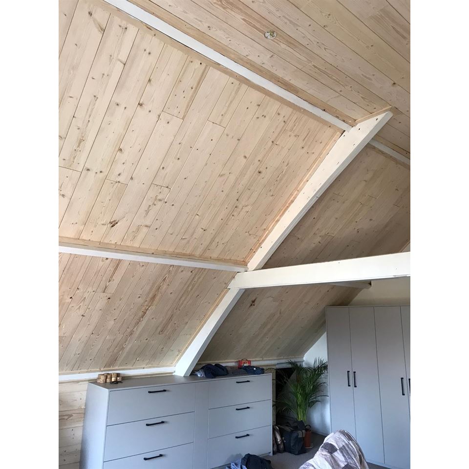 Vuren verouderd wandbeschot 17x185. Vuren verouderd wandbeschot 17x185.