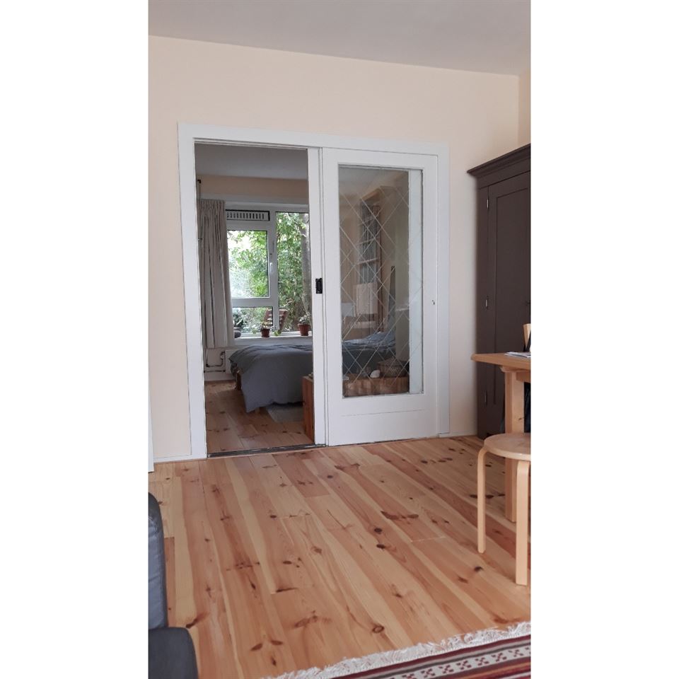 Grenen vloer 155 mm A afgewerkt met de Osmo 3062 mat. Grenen vloer 155 mm A afgewerkt met de Osmo 3062 mat.