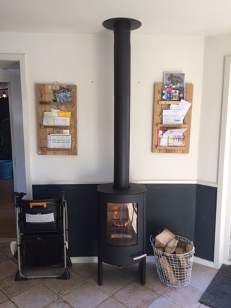 Fam. van Vliet uit Ede. 
TT20 Bazic zwart van TermaTech.
Deense kachel.