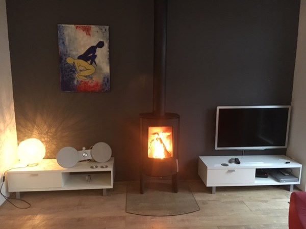 Fam. van Ommeren uit Doorwerth. 
TT20 Bazic zwart van TermaTech.
Deense kachel.