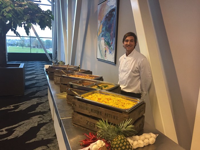 2-lats peren kisten van 26x36x56cm.
Warmhoudbakken passen hier precies in.