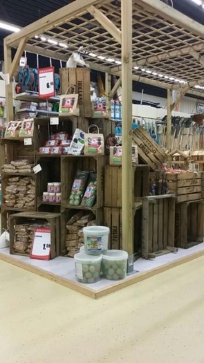 4-lats kisten met tekst.
30x40x50