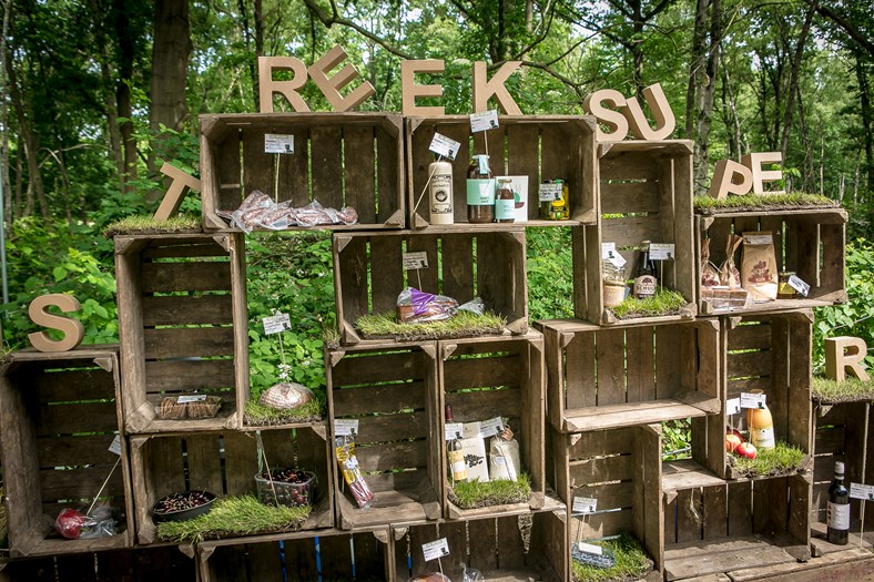 Food Unplugged festival Ede.
Venlose 2-lats 26x36x60. Food Unplugged festival Ede.
Venlose 2-lats 26x36x60.