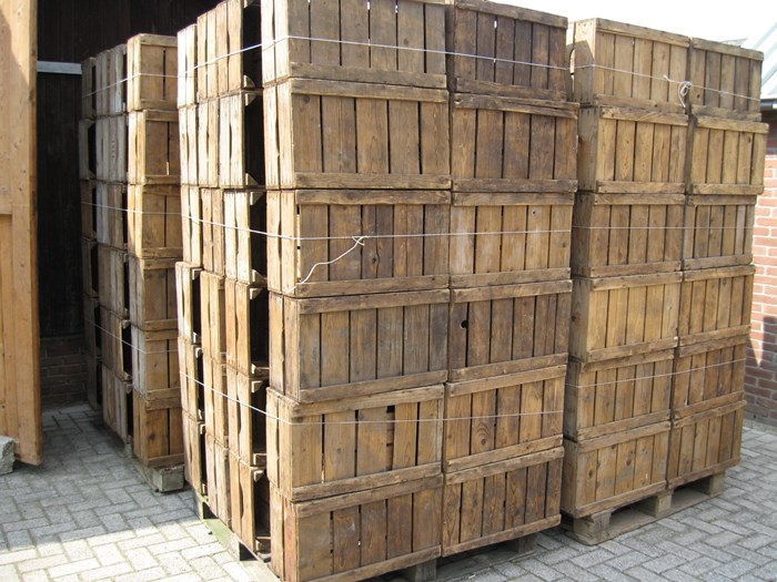 2-lats perenkisten.
26x36x60cm