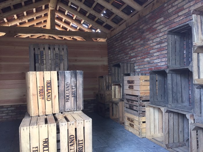 4-lats kisten met tekst.
30x40x50