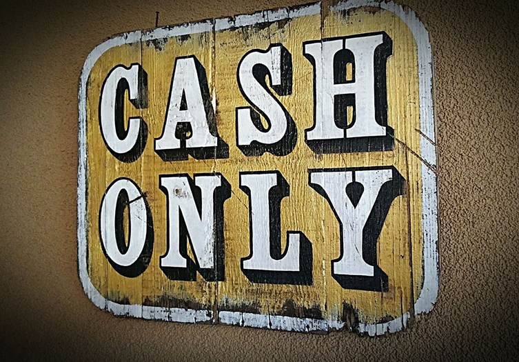 Gemaakt van de 2 lats kisten 26x35x60cm B keus.

Informatie voor het laten maken van dit soort kunstwerken kunt u vinden op:
WWW.FUELFORALL.NL