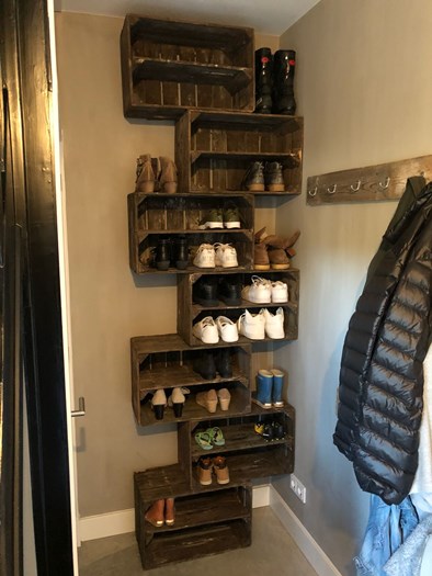 7-delige schoenkast gemaakt van de 3-lats B-keus kisten 30x36x56cm.