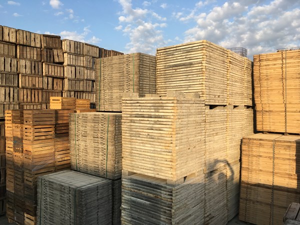 Gedeelte voorraad steenschotten.