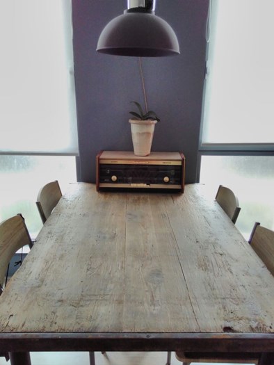 Fam. Timmermans.
Tafel gemaakt van steenschot 0,96 x 1m40