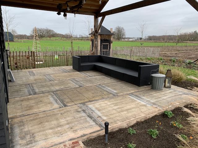 Steenschotten 110 x 140 gebruikt als vloer in veranda.
In wildverband gelegd. Steenschotten 110 x 140 gebruikt als vloer in veranda.
In wildverband gelegd.