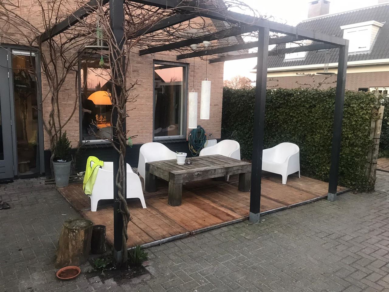 Vlonder gemaakt van hardhouten steenschotten 94x140 Vlonder gemaakt van hardhouten steenschotten 94x140