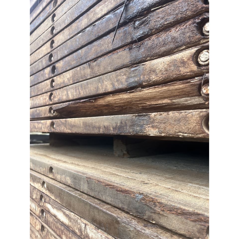 Steenschotten hardhout 1m10 x 1m40 b-keus (32mm)
