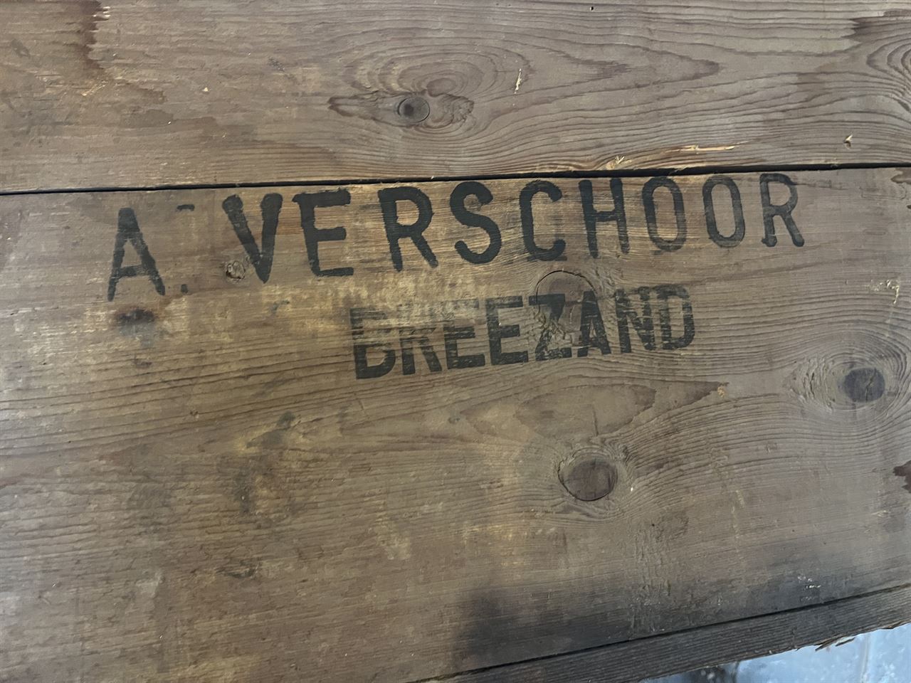 Kisten met bodem van gaas , Anthakrat