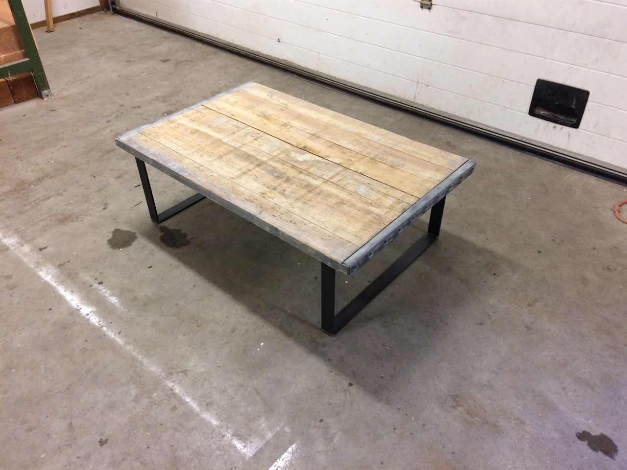 Salontafel gemaakt van steenschot 0,60 x 1m20