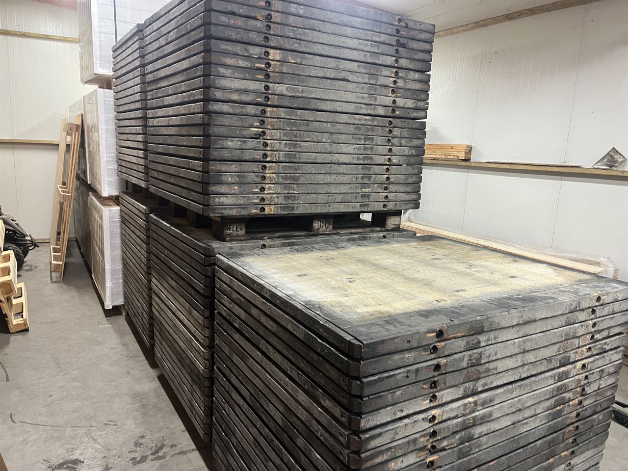 Steenschotten 1m15 x 1m40  met draadeinden