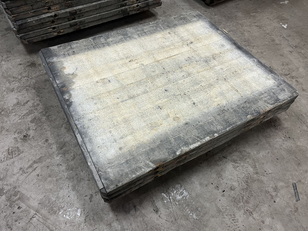 Steenschotten 1m15 x 1m40  met draadeinden