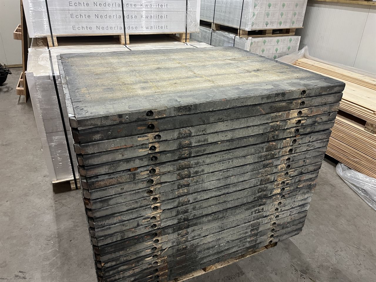 Steenschotten 1m15 x 1m40  met draadeinden