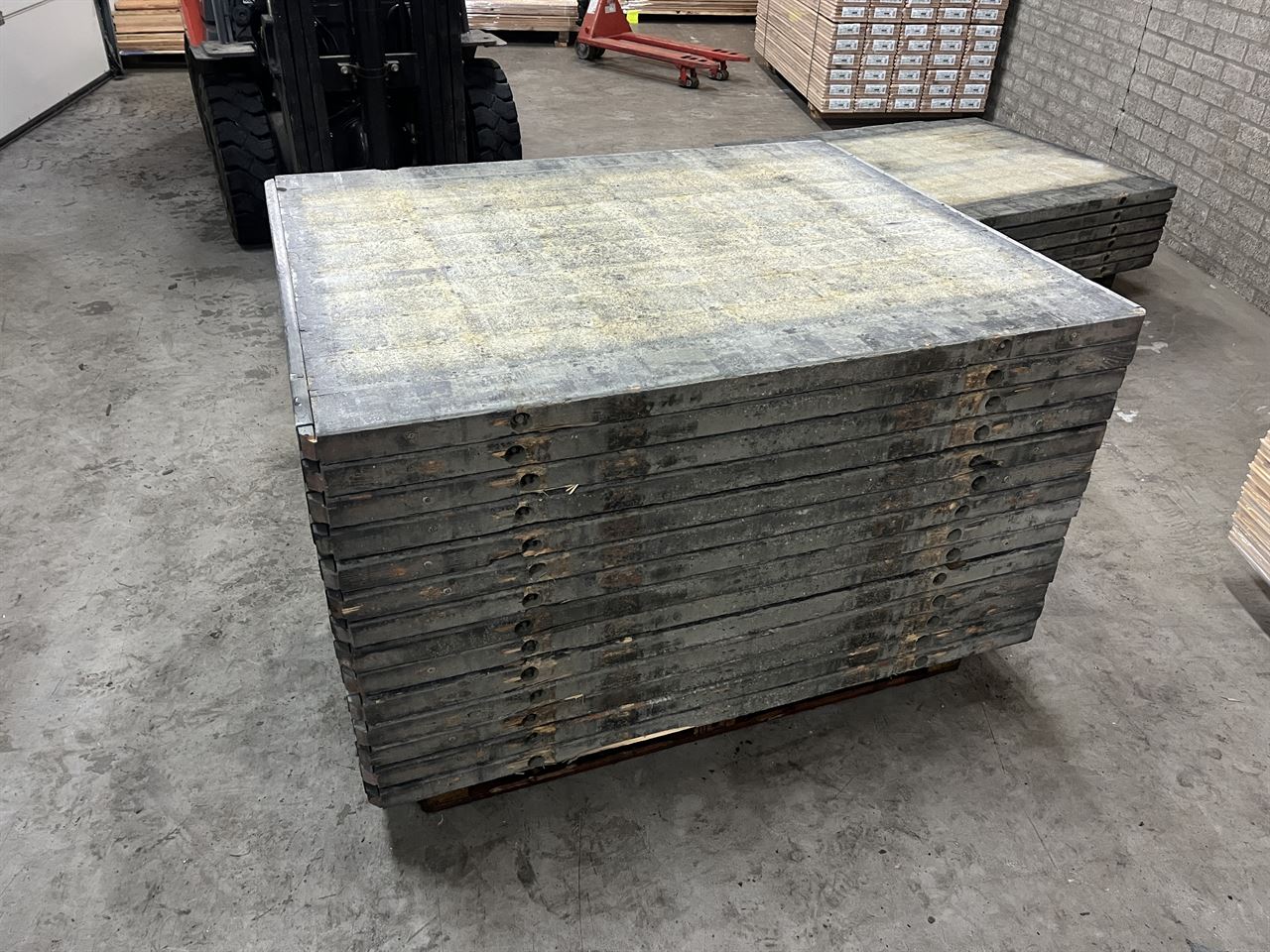 Steenschotten 1m15 x 1m40  met draadeinden