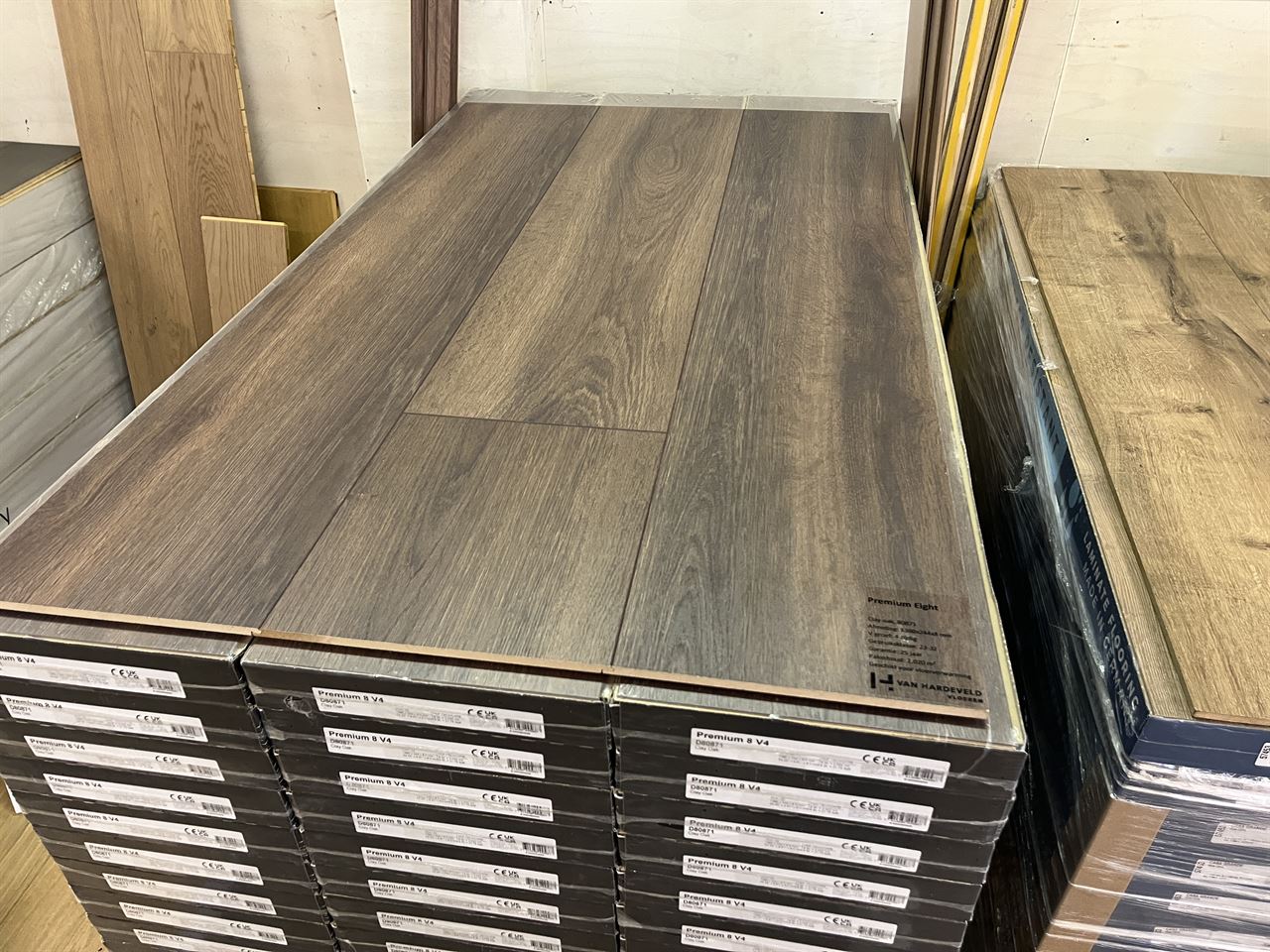 Clay Oak  (Primium Eight)