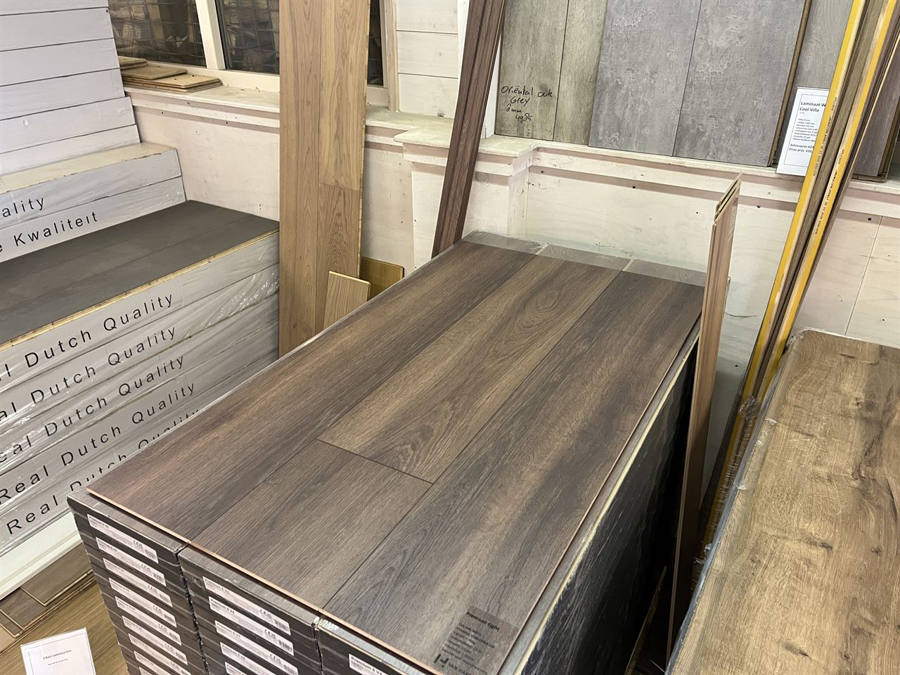 Clay Oak  (Primium Eight)