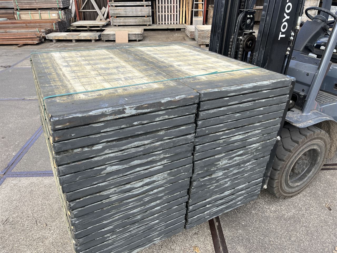 65 x 130