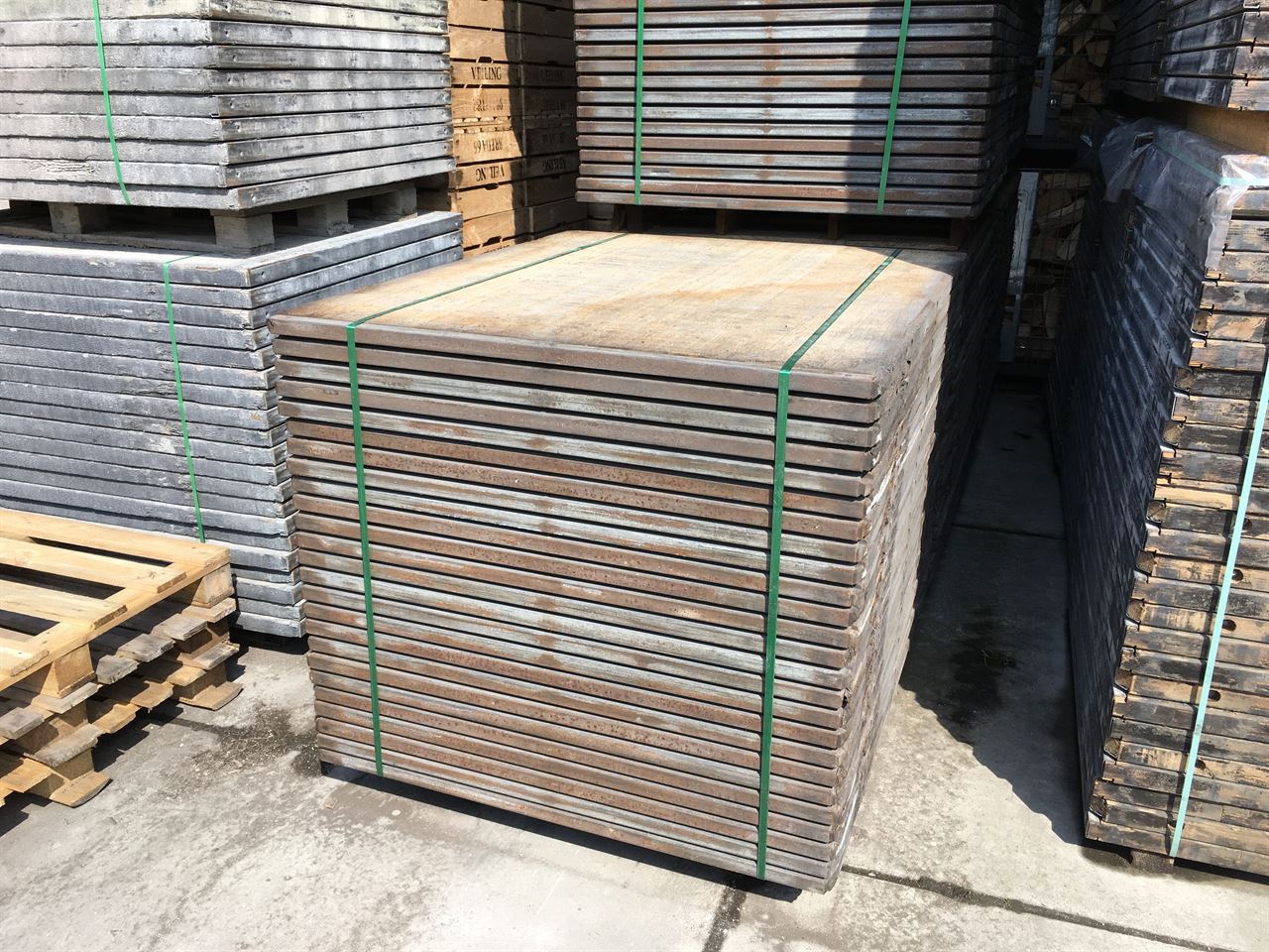 STEENSCHOTTEN HARDHOUT 115 X 140