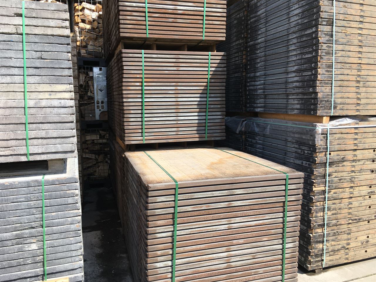 STEENSCHOTTEN HARDHOUT 115 X 140 STEENSCHOTTEN HARDHOUT 115 X 140