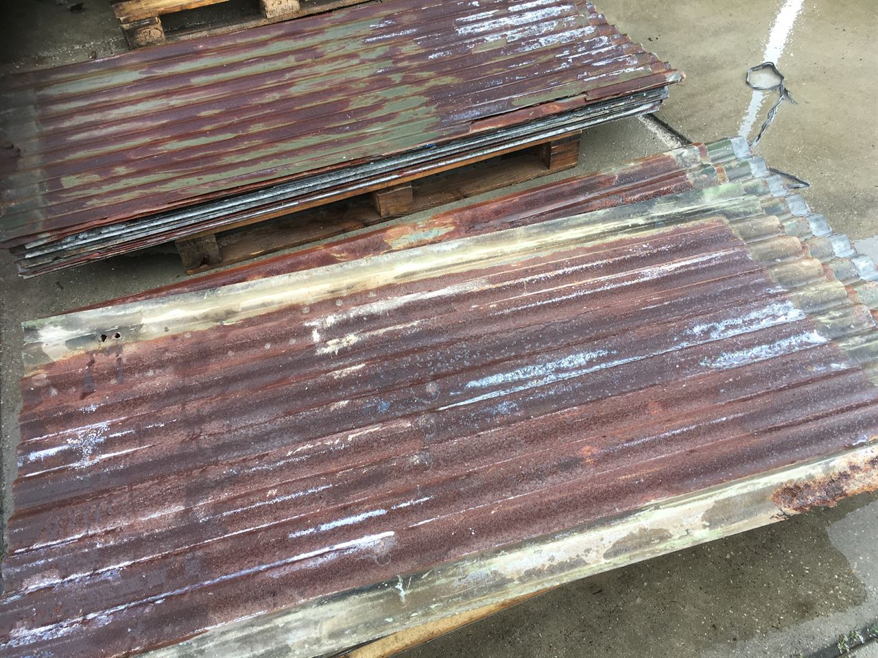 Oude zinken dakplaten