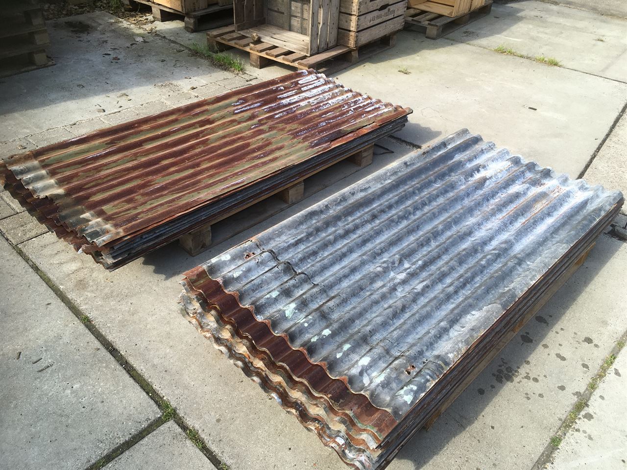 Oude zinken dakplaten