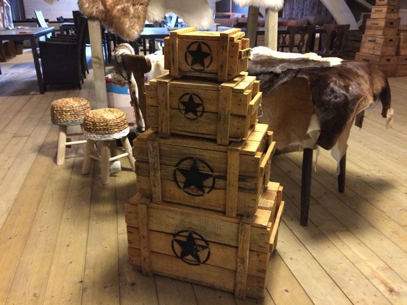 Set van 4 legerkisten Set van 4 legerkisten