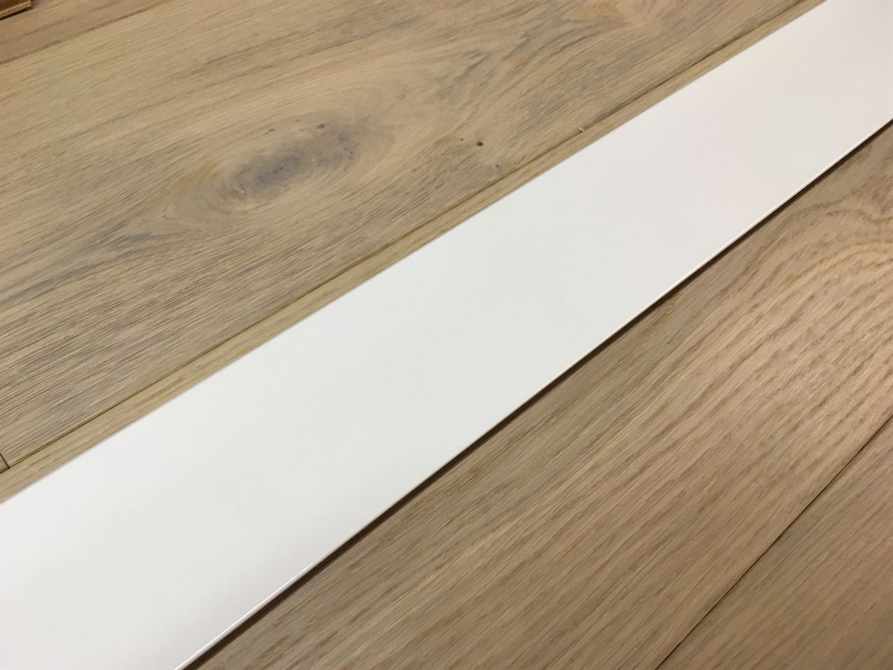 Whiteline mdf plint 18x78 (artikel 16270)